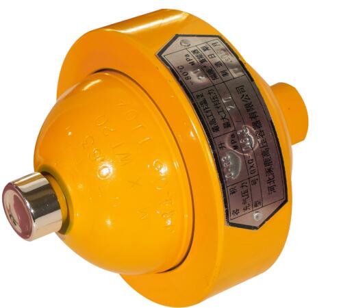 蓄能器充氣壓力的檢查